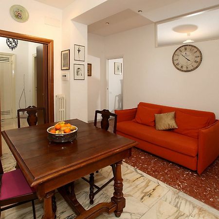Anna A San Pietro Holiday House โรม ภายนอก รูปภาพ